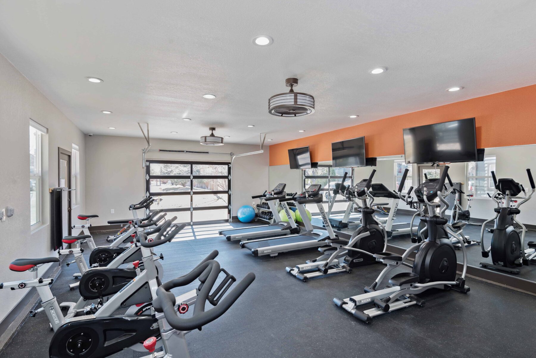 Fitness center with weights & machines for cardio